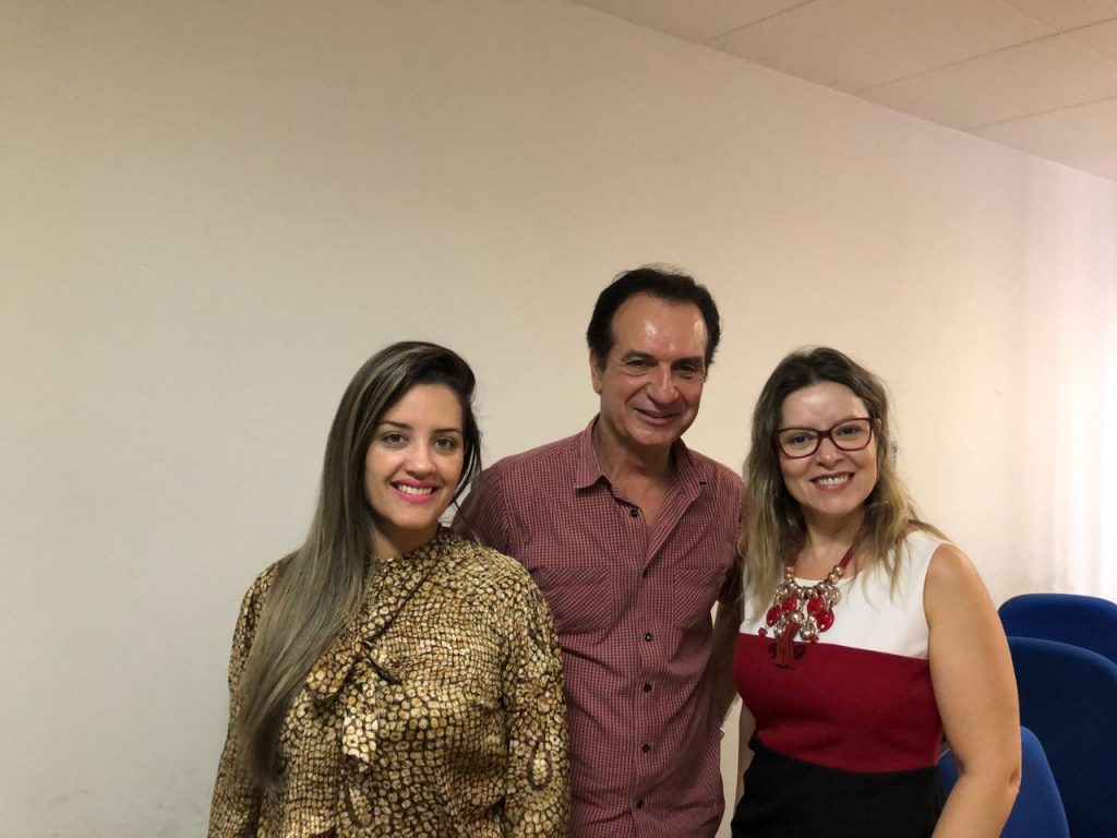 Coordenador Carlos Antunes do Programa Educação Fiscal junto a Lais Mazarim e Janaina Farias da CGU MS.